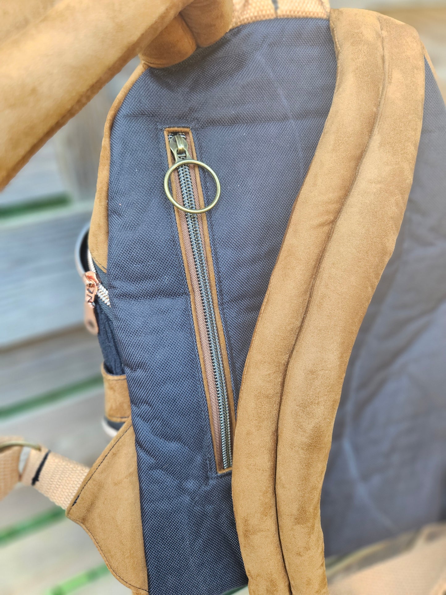 Sac à Dos Imperméable 20L - 7 Poches Isotherme Ergonomique